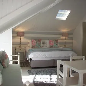 Ascot Place Guest house